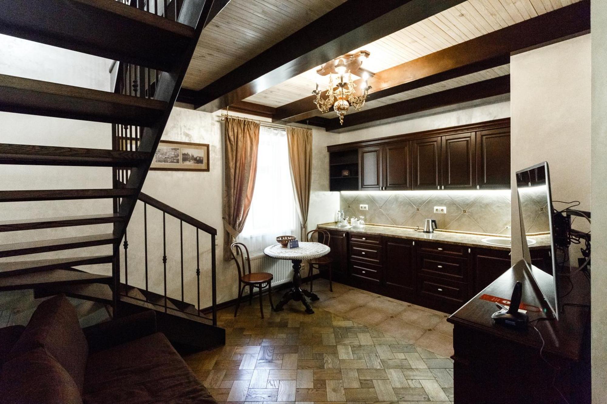 Apart-Hotel Horowitz Lviv Quarto foto